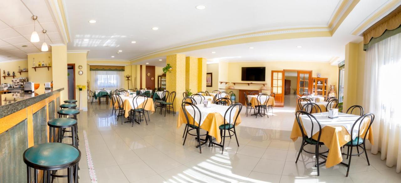 Hotel Veiganova Sanxenxo Buitenkant foto
